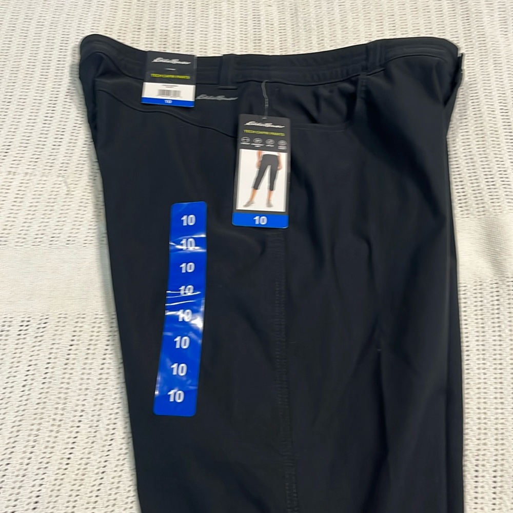 Eddie Bauer Tech Capri pants. Size 10. NWT